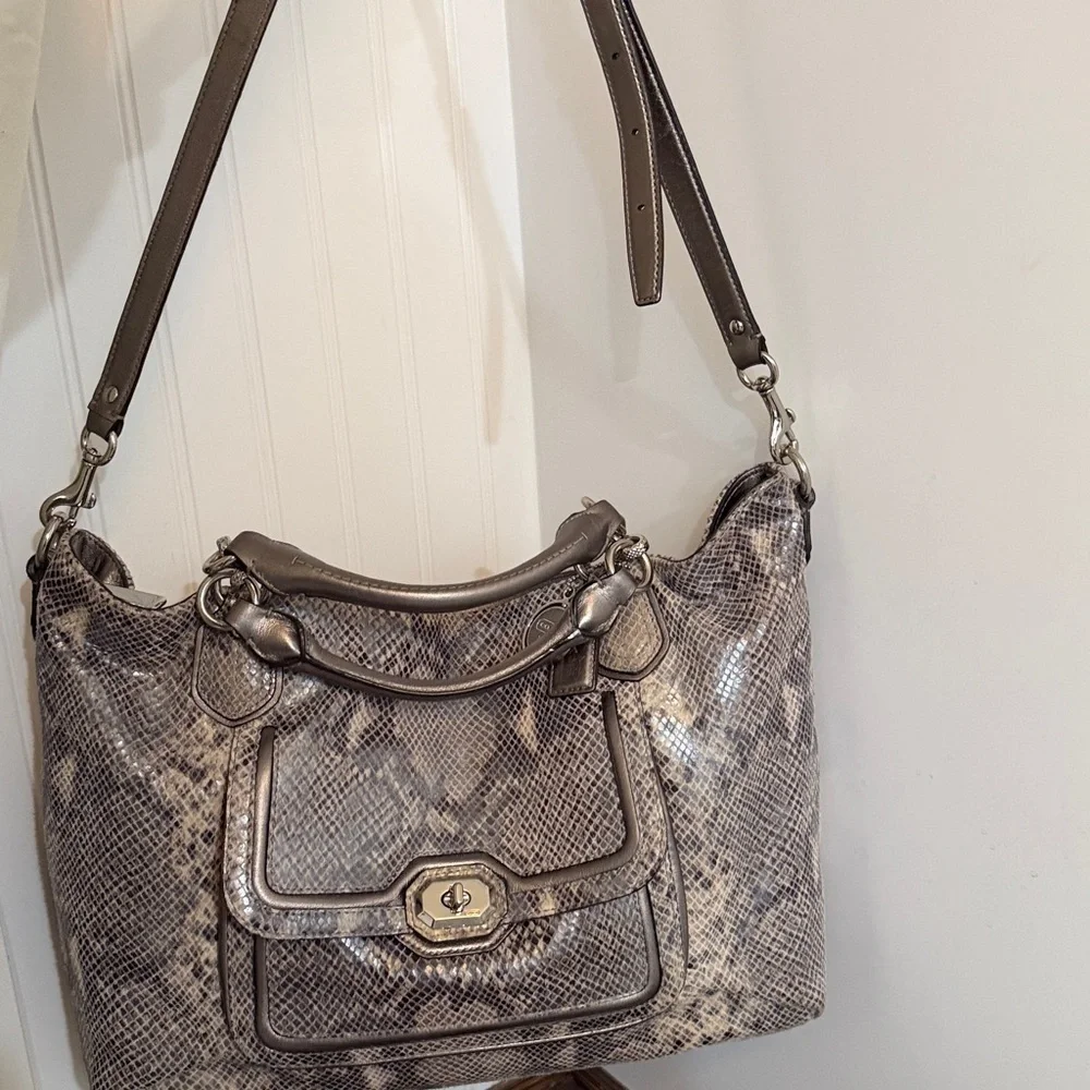 Coach style f24852